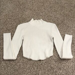Elegant White Ribbed Cropped Women's Top